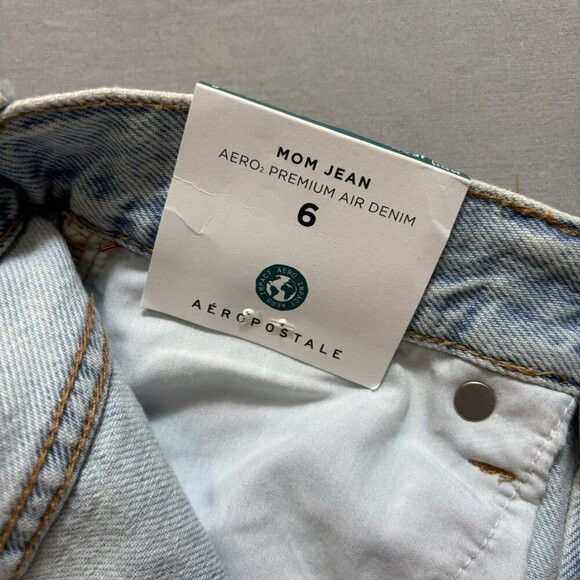 Brand New Aeropostale Size 6 Light Wash “Mom Jeans” - Picture 5 of 8
